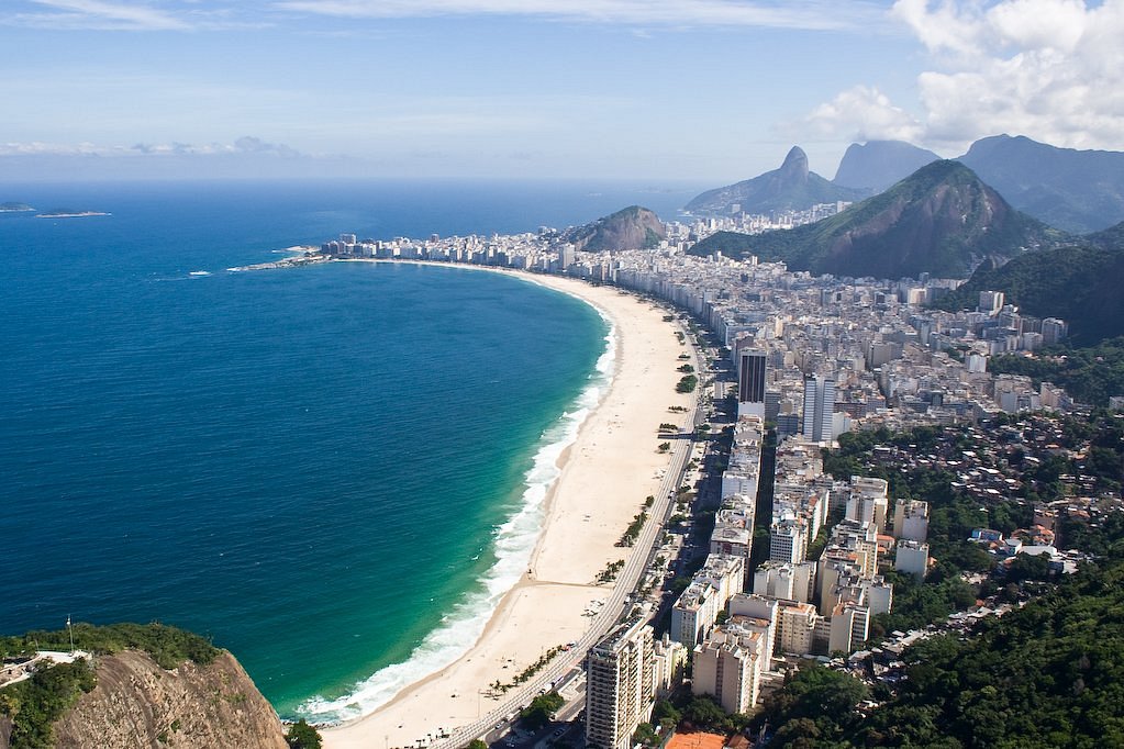 Jelajahi Pantai-pantai Tropis Brazil: Surga Pantai yang Menawan